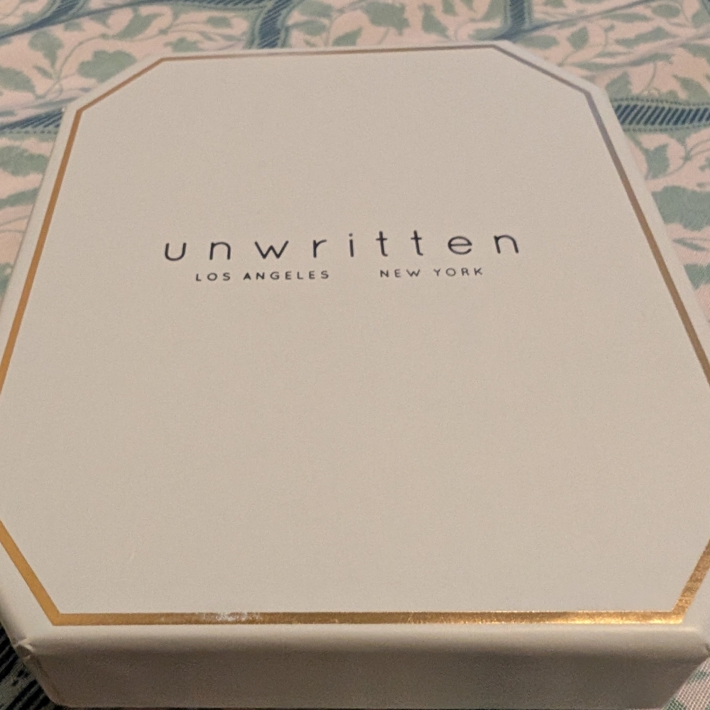 Unwritten 3 Piece Gold Flash Plated Necklace Set NIB - Picture 3 of 3